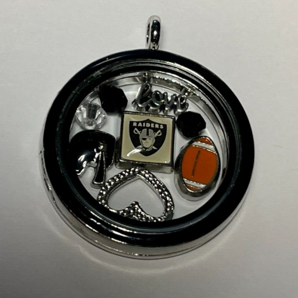 Las Vegas Raiders NFL Memory Charm Locket w/ 22 IN chain NEW